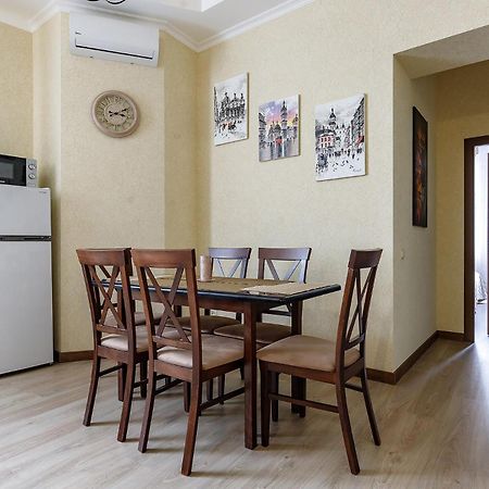 Historic Apartment Sofia In The Old Town Lviv Eksteriør bilde