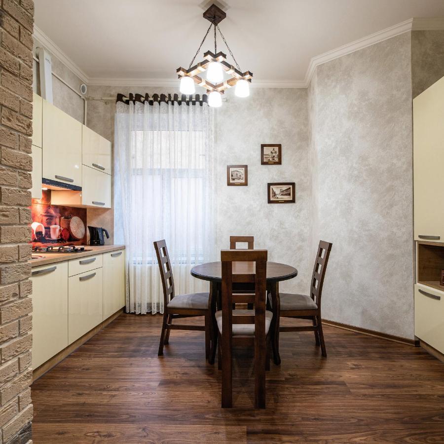 Historic Apartment Sofia In The Old Town Lviv Eksteriør bilde