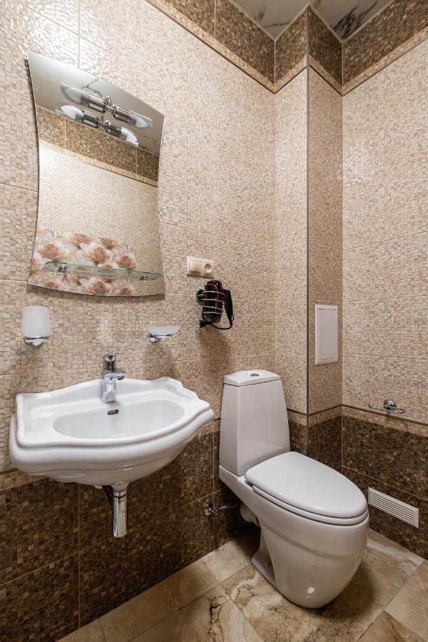 Historic Apartment Sofia In The Old Town Lviv Eksteriør bilde